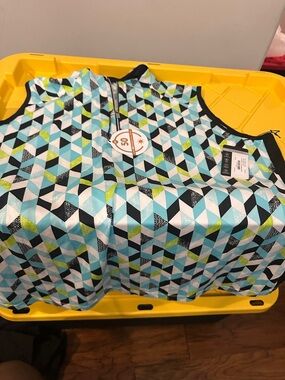 Sleeveless Geometric Print Tank Top in Aqua, Black & Lime